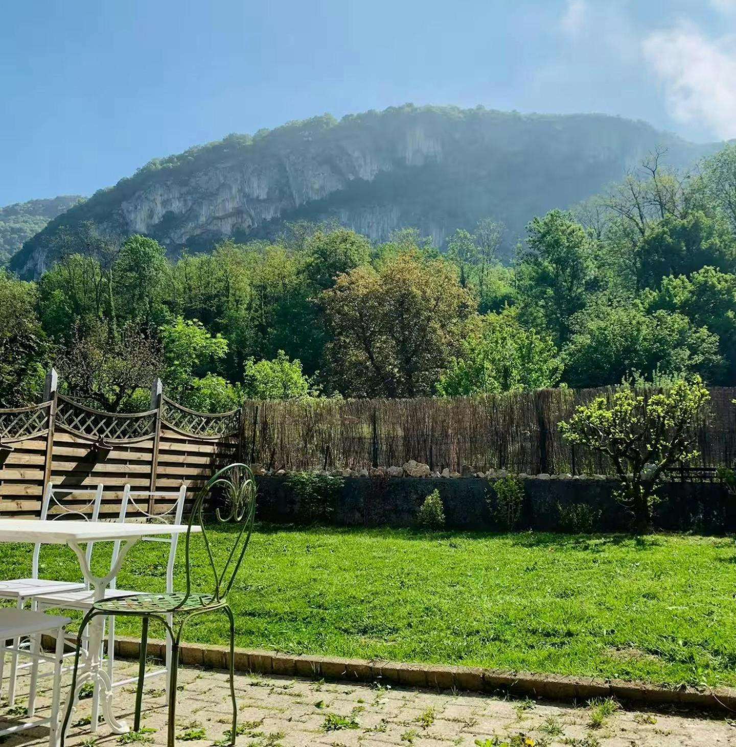Le Coccoon Ain Διαμέρισμα Virignin Εξωτερικό φωτογραφία